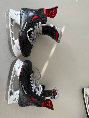 Used Bauer Regular Width Pro Stock Size 4.5 Vapor 3X Pro Hockey Skates