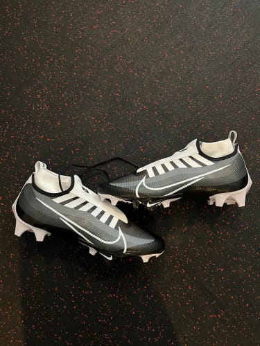 BNWOT Nike Vapor Edge 360 Cleats Size 10.5