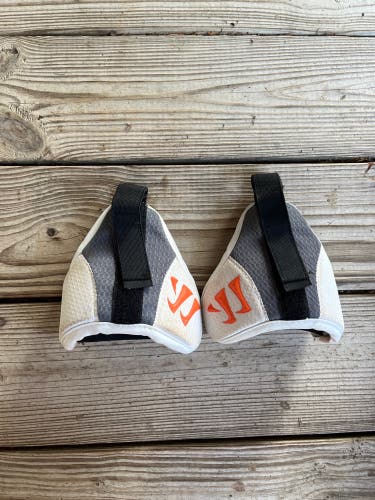 Lacrosse bicep pad