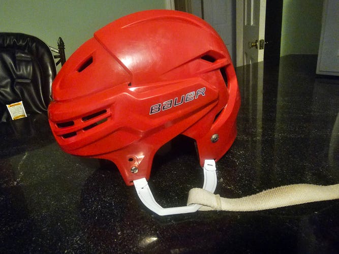 Used Large Bauer Re-Akt Helmet