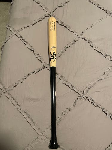 Pro Grade Louisville Slugger 33.75/32