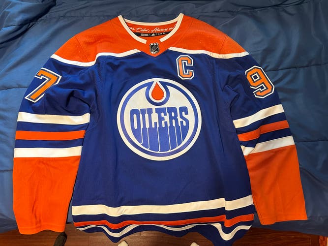 NEW MCDAVID JERSEY