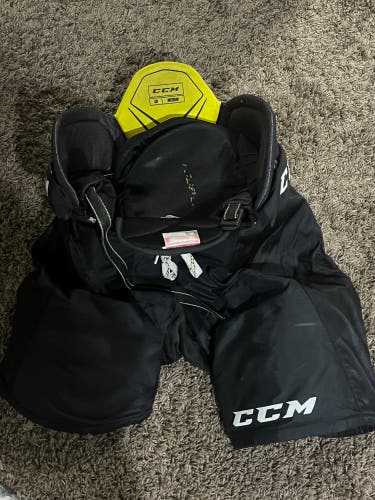 Senior Medium CCM  Tacks 9060 Hockey Pants