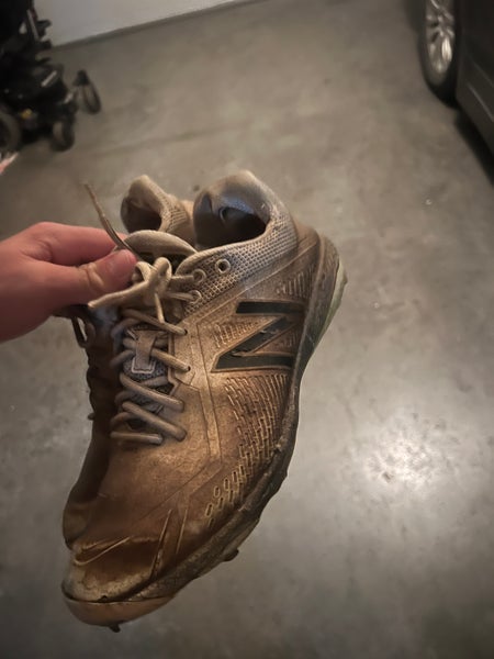 Used Size Men's 10.5 (W 11.5) New Balance