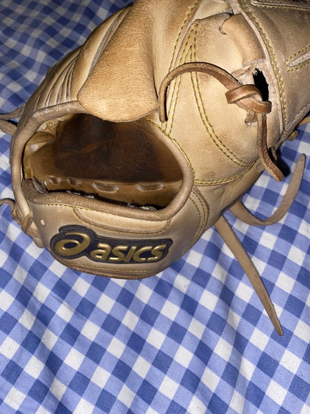 Asics 3121A384 3121A384 Gold Stage Pitcher Gloves, Vertical Type