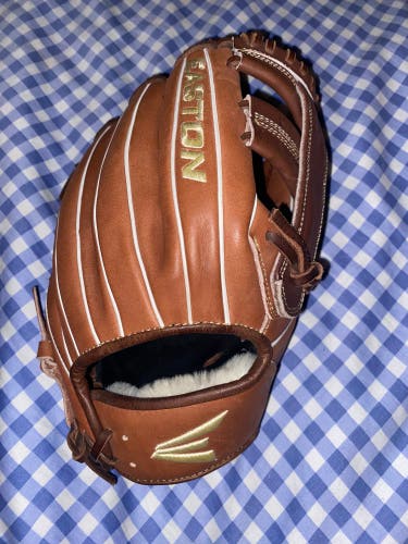 *EXTREMELY RARE**1/1**PROTOTYPE**SIGNED*PROTOTYPE GLOVE COWBOY EASTON INFIELD GLOVE