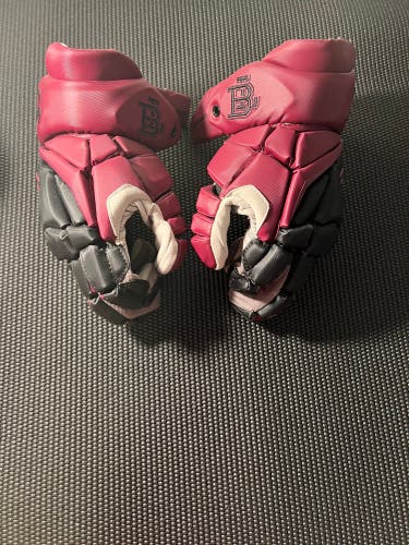 Brand New Under Armor Charge Custom Boys’ Latin Lacrosse Gloves