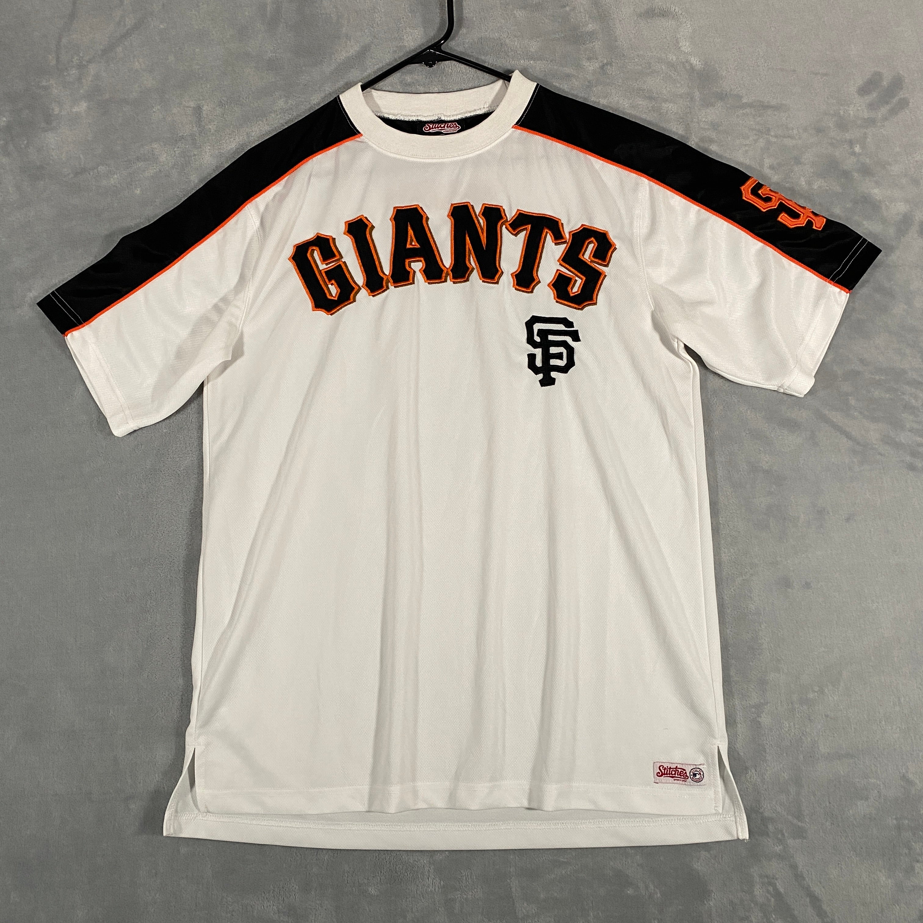 Men's Stitches Black San Francisco Giants Button-Down Raglan Fashion Jersey Size: Medium