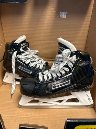 New Bauer Regular Width  Size 6 Supreme S29 Hockey Goalie Skates