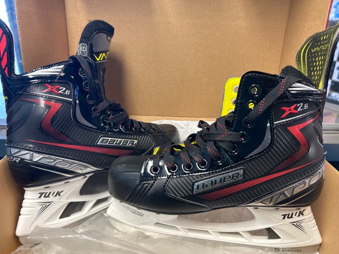 New Bauer Regular Width  Size 6 Vapor X2.6 Hockey Skates
