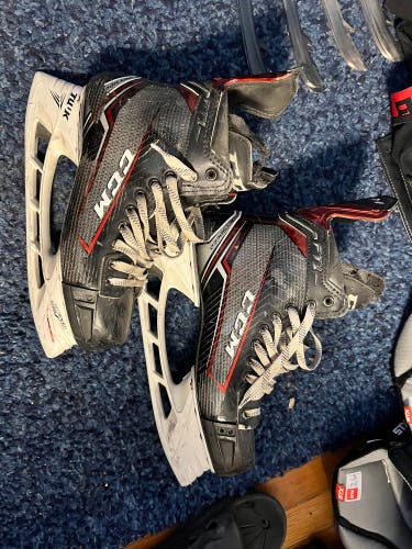 Used CCM Regular Width Pro Stock Size 8.5 Hockey Skates