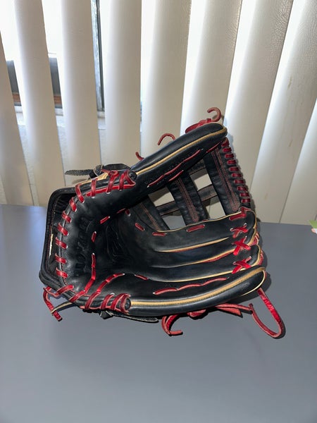 Lot Detail - 2019 Mookie Betts Game Used, Photomatched, & Signed/Inscribed  Wilson MB50 Model Glove Matched to 7/2, 7/7, 8/18, 8/31 & 9/29 (Resolution,  PSA/DNA & Beckett)