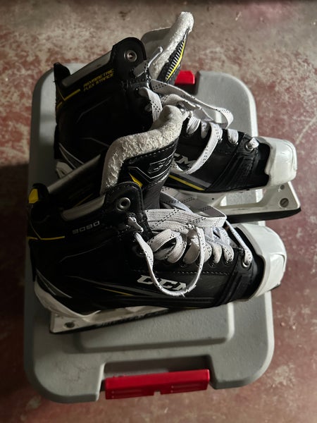 Used CCM Regular Width Size 9 Tacks 9080 Hockey Goalie Skates