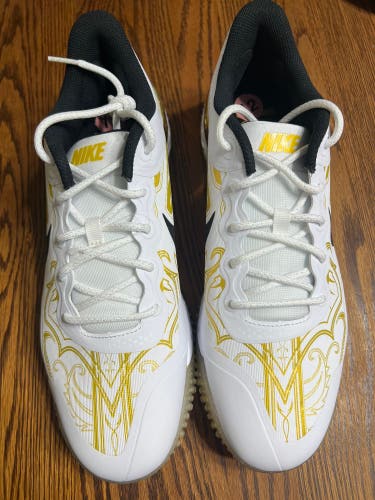 Baseball Turfs Men's Size 12 Low Top Nike alpha huarache elite 3