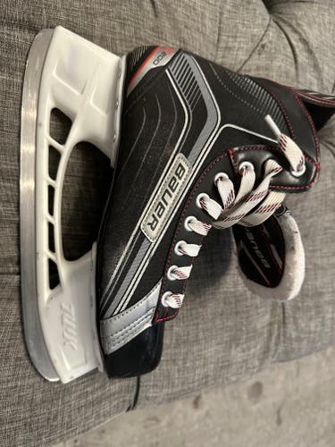 Senior Used Bauer Vapor Hockey Skates Regular Width