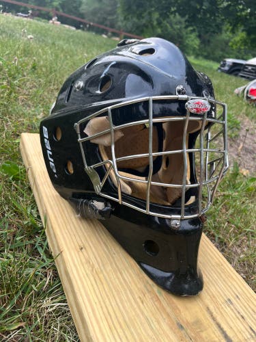 Used Bauer  940x Goalie Mask