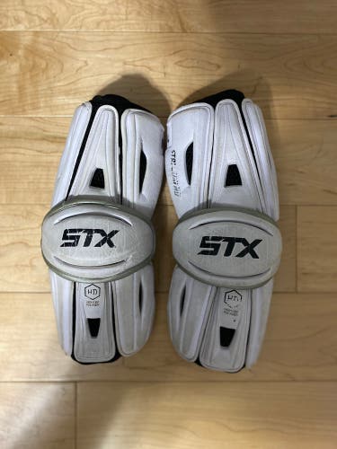 Used Medium STX Stallion HD Arm Pads
