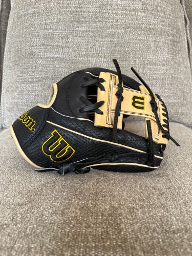 NWOT 11.75" Wilson A2000 KBH13