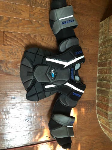 Senior Small Vaughn Velocity V9 Goalie Chest Protector