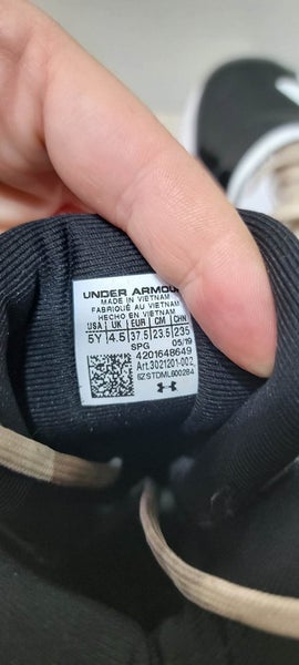 Unisex Used Molded Cleats Under Armour High Top