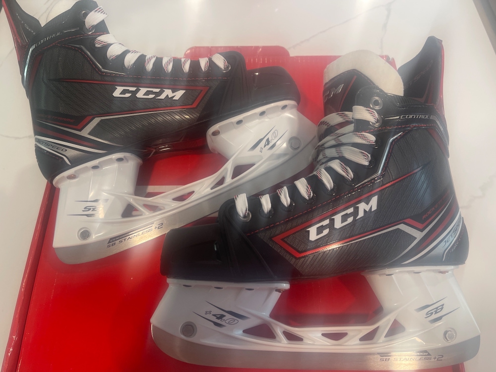 New CCM Regular Width  Size 7.5 D JetSpeed Control Hockey Skates