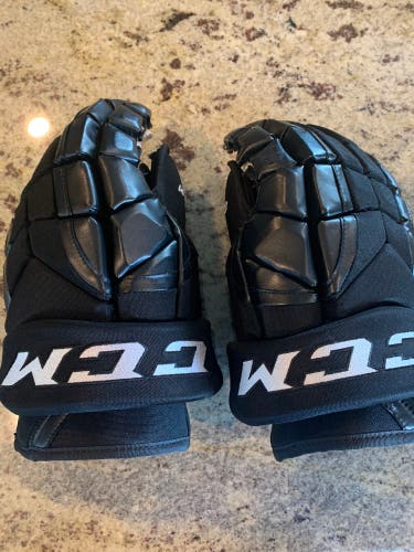 CCM 15" Pro Stock HGP14 Gloves black