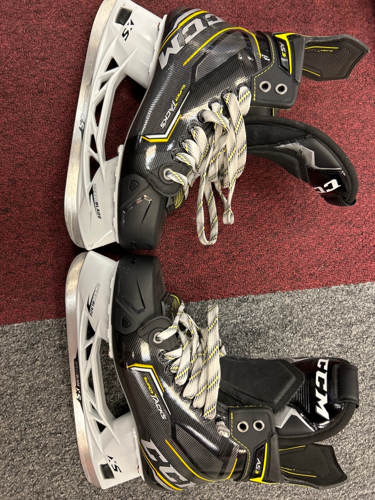Used CCM Regular Width  Size 6.5 Super Tacks AS3 Hockey Skates