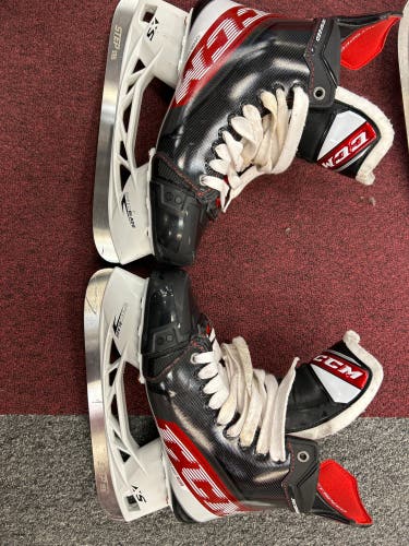 Used CCM  Size 8.5 JetSpeed FT4 Hockey Skates