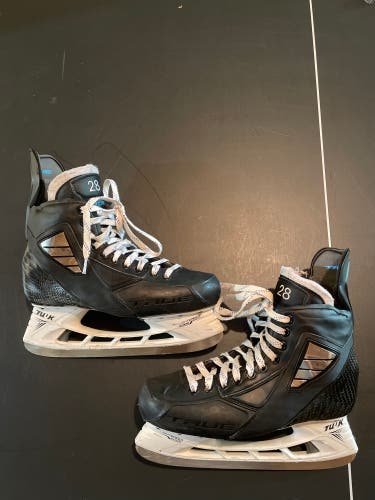 TRUE Hockey Skates Size 9”