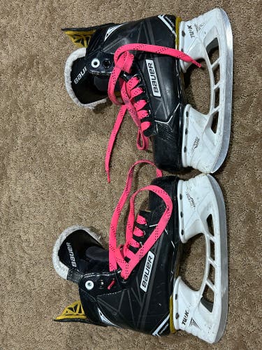 Used Bauer Regular Width Size 2 Supreme Ignite Pro+ Hockey Skates