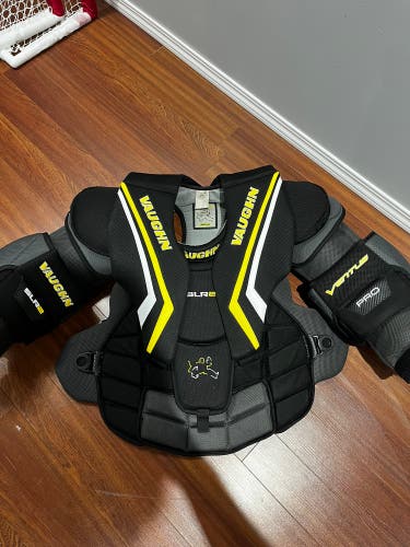 Used Medium Vaughn Ventus SLR2 Goalie Chest Protector