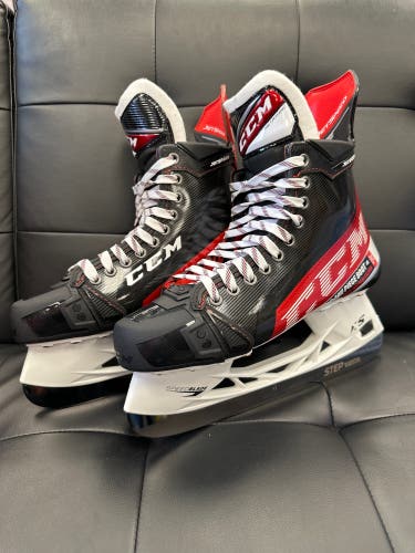 NEW CCM Jetspeed FT4 Pro Skates 8.5 Regular
