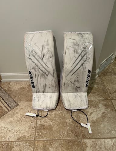32" Bauer Pro Stock Hyperlite Goalie Leg Pads