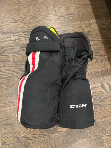 Senior Medium CCM Pro Stock Tacks AS-V Pro Hockey Pants