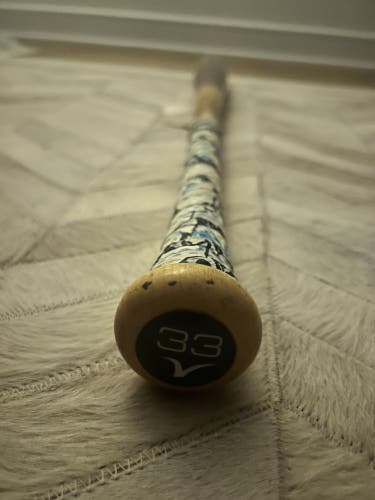 Used 2020 Wood (-3) 30 oz 33" V243 Bat