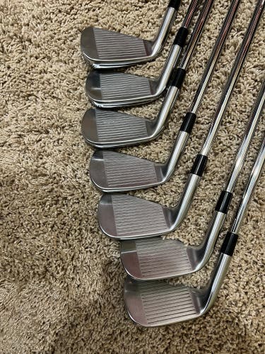 Men's Right Handed Stiff Flex Steel Shaft P790 Iron Set