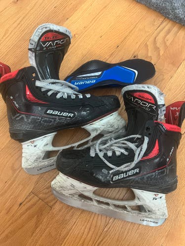 Used Bauer Size 3 Vapor 3X Pro Hockey Skates