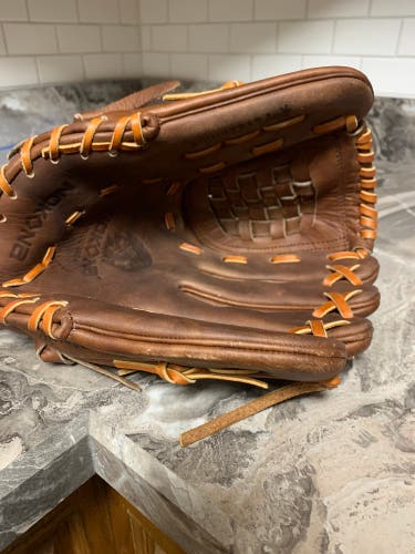 Nokona W1200c walnut baseball glove 12”