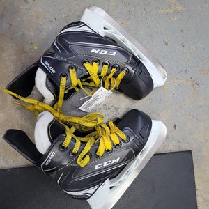 Used Ccm 9040 Youth 10.0 Ice Hockey Skates