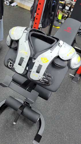 Used Douglas Battlefield Lineman Medium Md Football Shoulder Pads