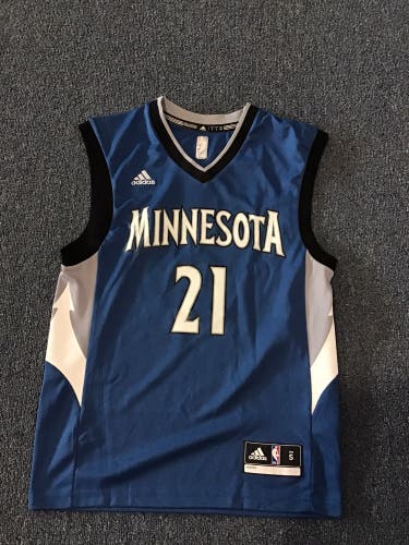 NWOT Minnesota Timberwolves Mens Sm. Adidas Jersey #21 Garnett