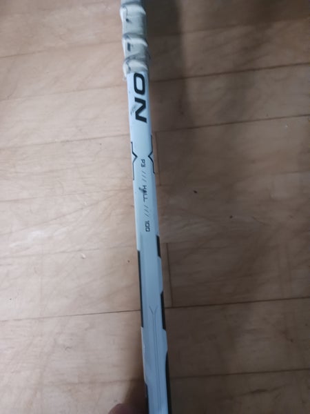 Easton Left Hand EQ30 Hockey Stick 100 flex Hall