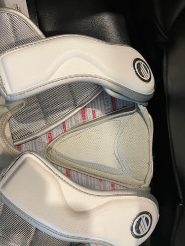 New Large Maverik Rome Chest Protector