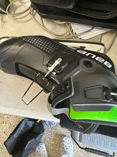 New Bauer  Size 8 Konekt Hockey Goalie Skates