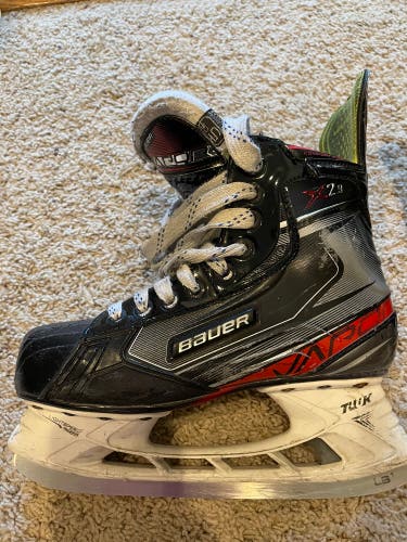 Used Bauer Extra Wide Width  Size 5 Vapor X2.9 Hockey Skates
