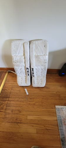 Used 26" CCM EFLEX 5.5 Goalie Leg Pads