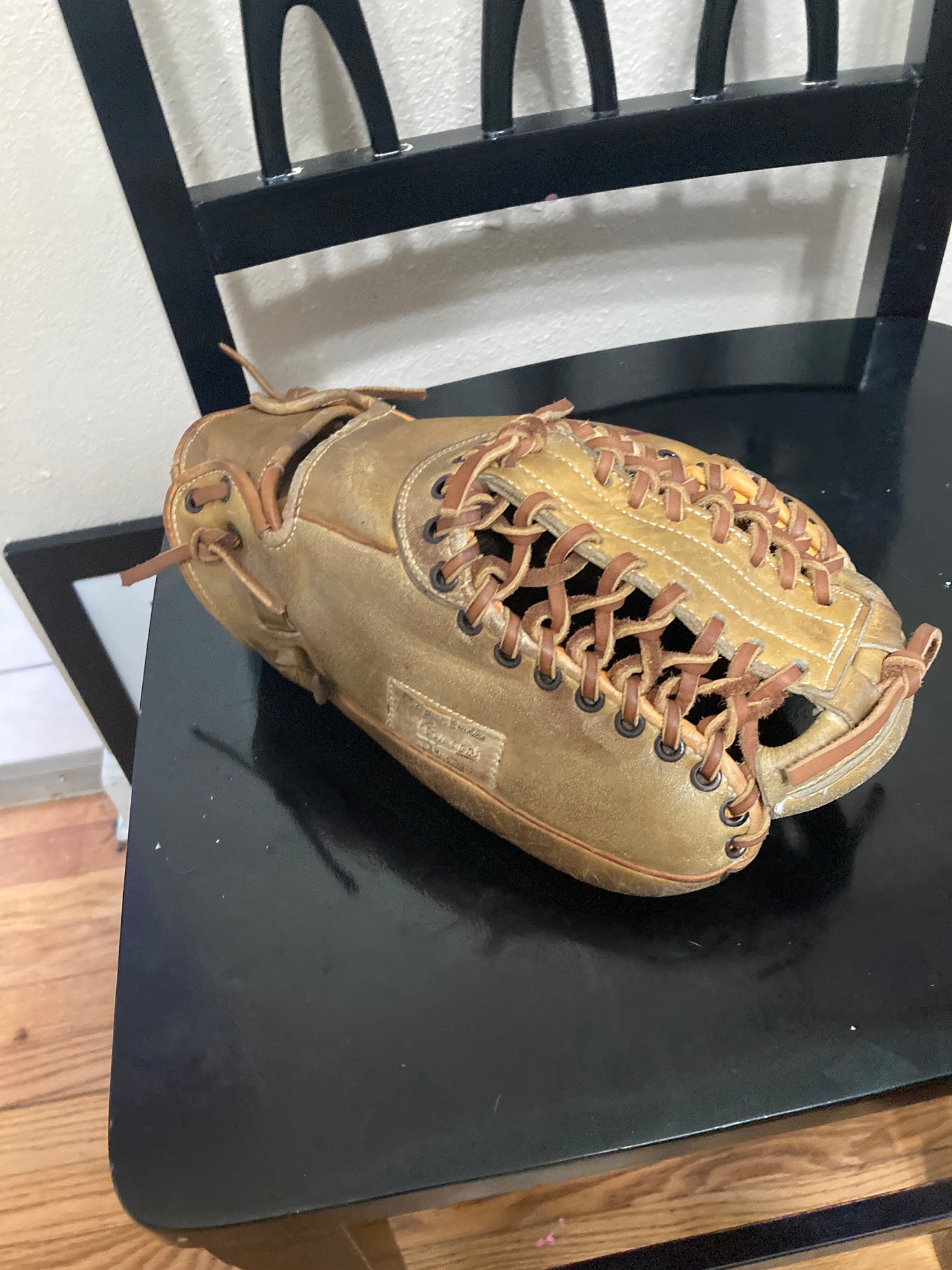 2 Vintage 50s Halcos Baseball Gloves Brown Mitt Old RHT 1st Base