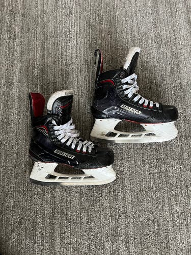 Used Bauer Regular Width Size 6 Vapor X900 Hockey Skates