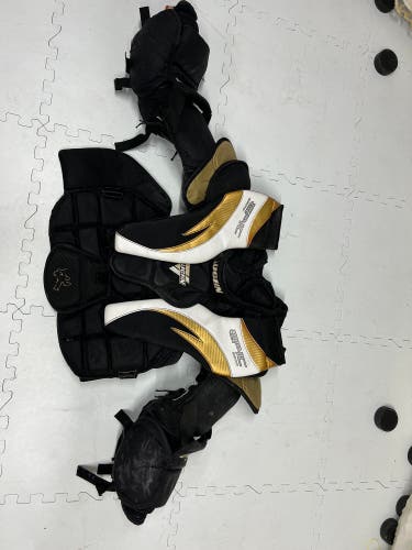 Used  Vaughn  Epic 8800 Goalie Chest Protector