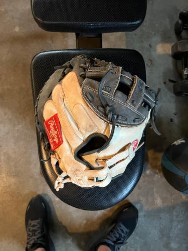 Used 2022 Rawlings Right Hand Throw Catcher's Liberty Advanced Softball Glove 33"